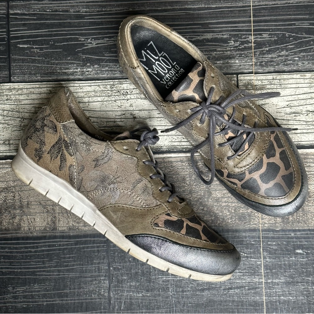 Miz Mooz Pericles Fashion Sneaker Women Size 38 7 Floral Print Casual Shoe Brown